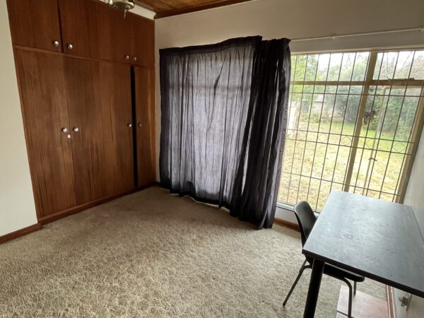 Room 02, Single, 194 Paul Kruger Street - Image 3
