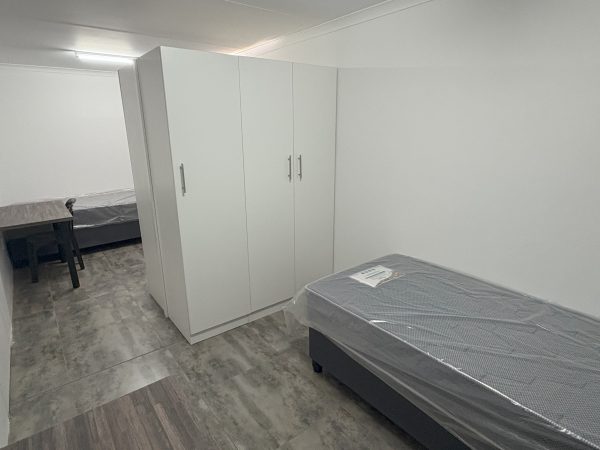 Room 21 A, Sharing, 20 Ross Street - Image 3